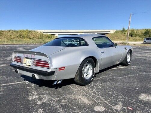 Pontiac Trans Am 1975 image number 29