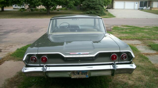 Chevrolet Bel Air/150/210 1963 image number 14