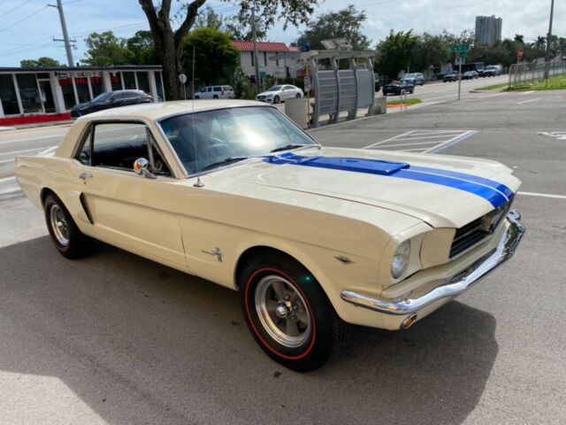 Ford Mustang 1965 image number 2