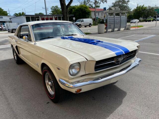 Ford Mustang 1965 image number 29