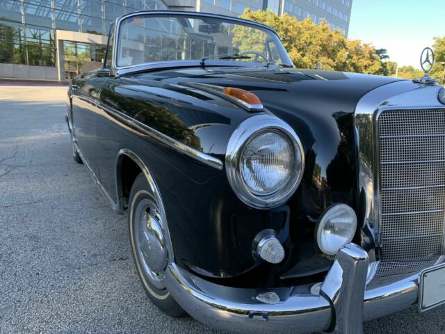 Mercedes-Benz 220 S 1957 image number 25