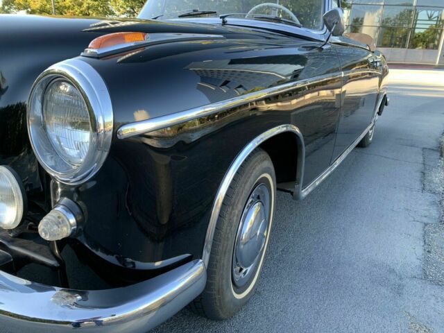 Mercedes-Benz 220 S 1957 image number 6