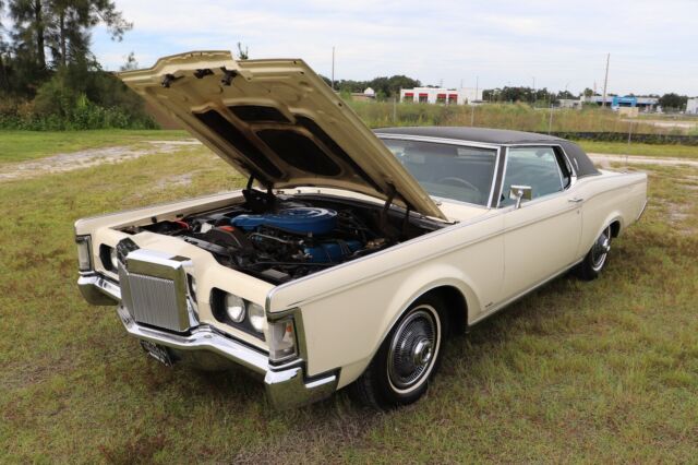 Lincoln Continental 1969 image number 18