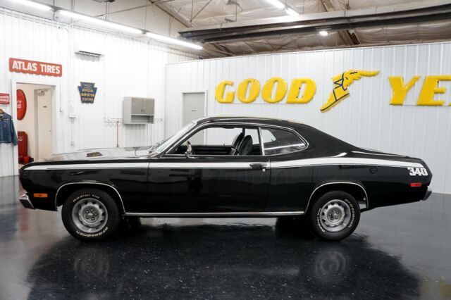 Plymouth Duster 1972 image number 14