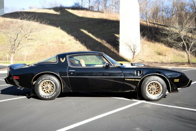 Pontiac Trans Am 1979 image number 1