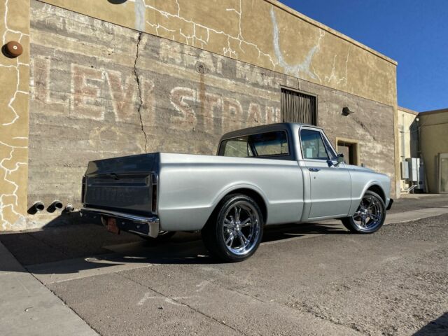 Chevrolet C-10 1968 image number 12