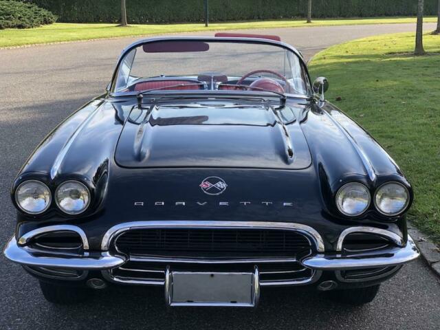 Chevrolet Corvette 1962 image number 36