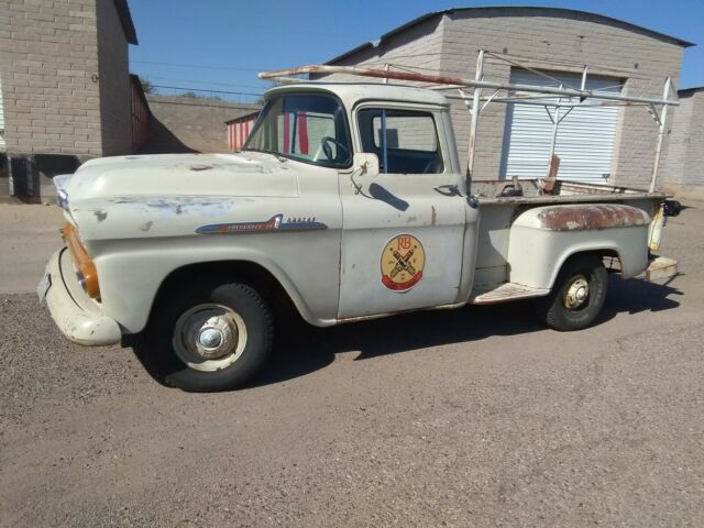 Chevrolet Apache 1958 image number 1