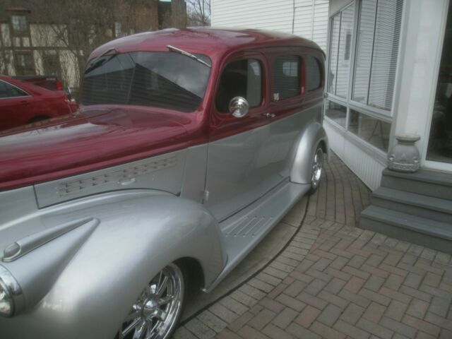 Chevrolet Suburban 1946 image number 2