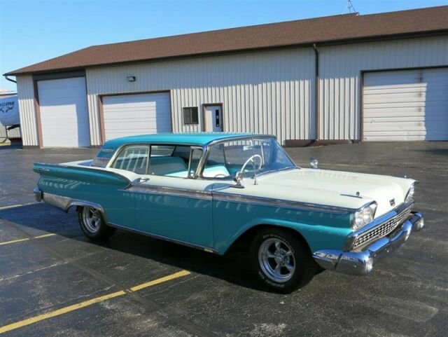 Ford Galaxie, 332ci Auto, P/S 1959 image number 16