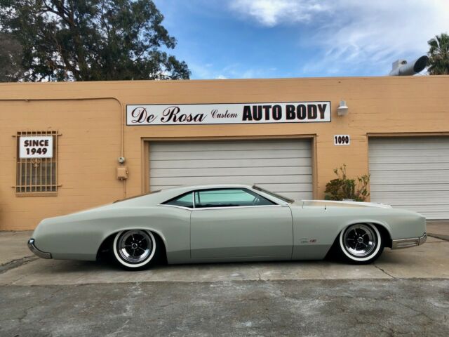 Buick Riviera 1967 image number 0