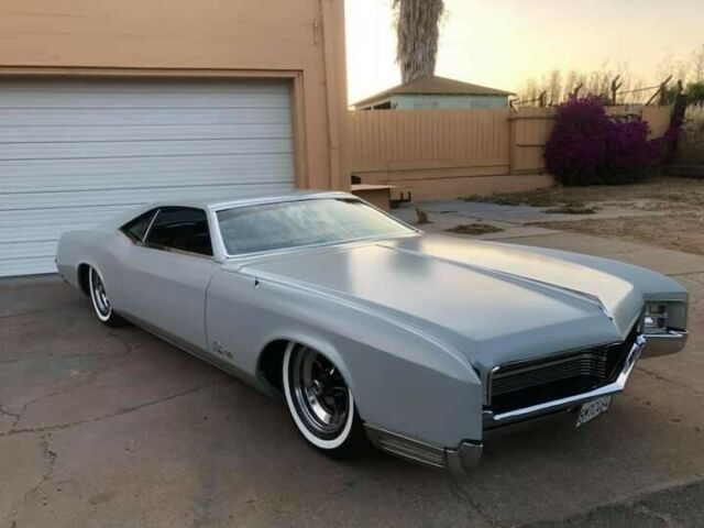 Buick Riviera 1967 image number 1