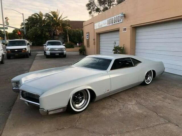 Buick Riviera 1967 image number 14