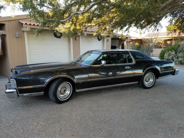 Lincoln Mark IV 1976 image number 11