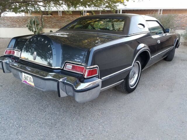 Lincoln Mark IV 1976 image number 14