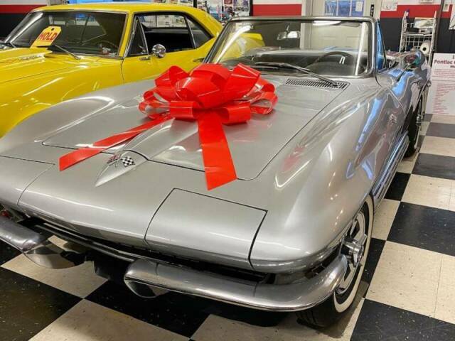 Chevrolet Corvette 1965 image number 0