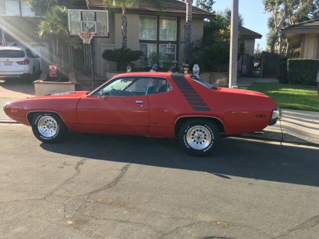 Plymouth Road Runner 1972 image number 27