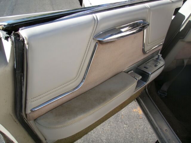 Cadillac DeVille 1962 image number 42