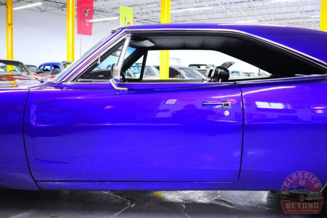 Dodge Charger 1968 image number 15