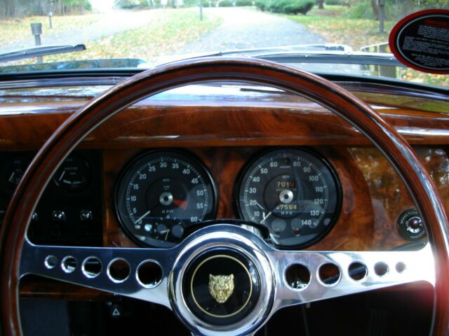 Jaguar S-Type 1967 image number 11