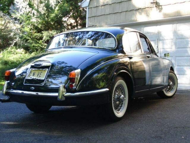 Jaguar S-Type 1967 image number 44