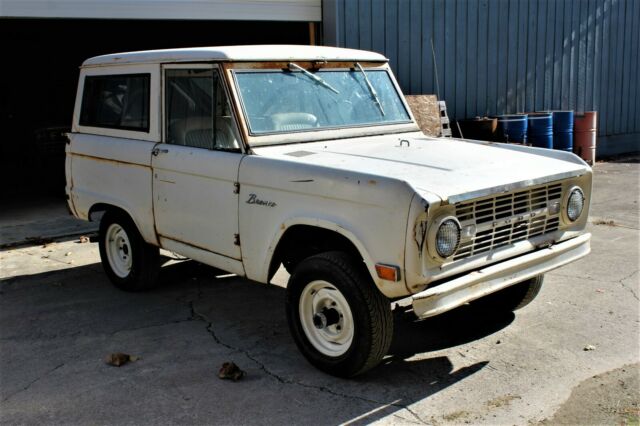 Ford Bronco 1968 image number 22