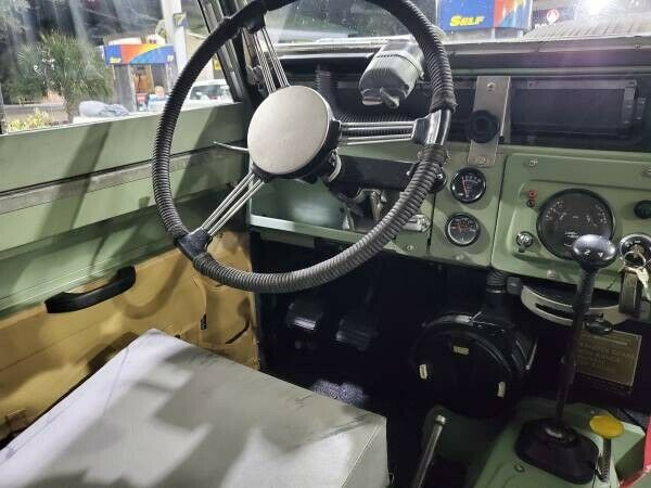 Land Rover Defender 1962 image number 12