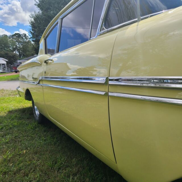 Chevrolet Biscayne 1958 image number 13