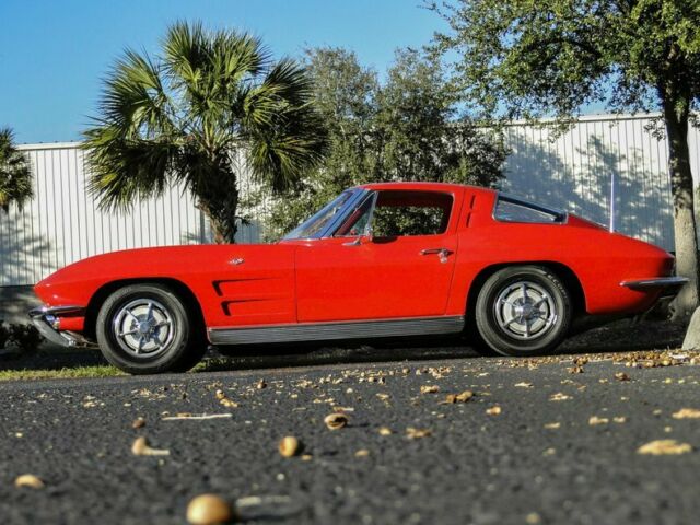 Chevrolet Corvette 1963 image number 30