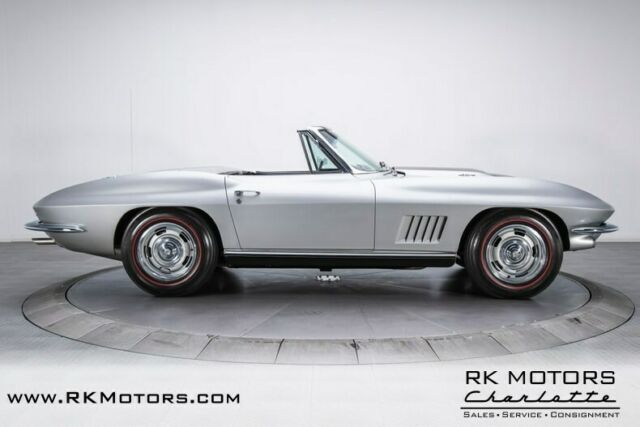 Chevrolet Corvette 1967 image number 12