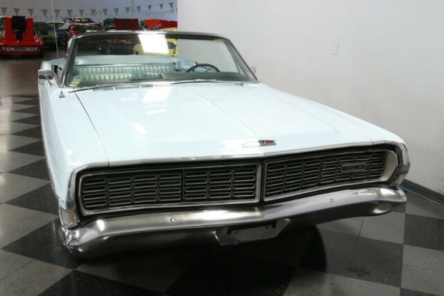 Ford Galaxie 1968 image number 18