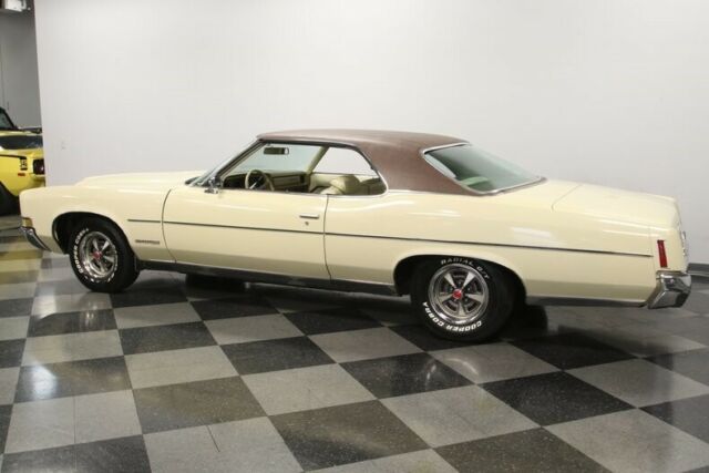 Pontiac Bonneville 1971 image number 32