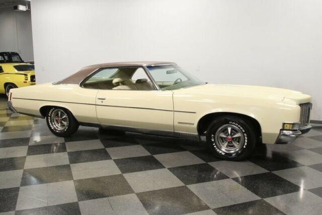 Pontiac Bonneville 1971 image number 41