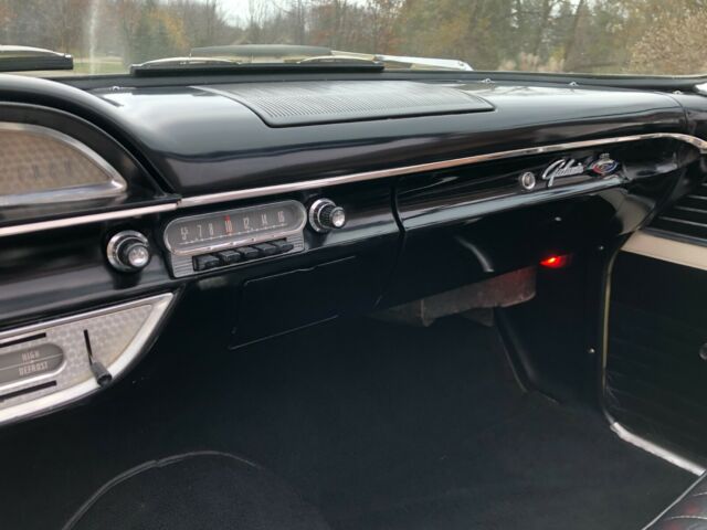 Ford Galaxie 1962 image number 13