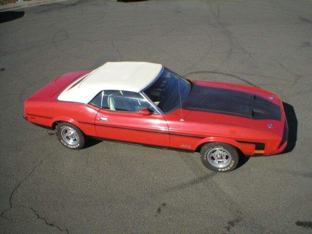 Ford Mustang 1973 image number 9