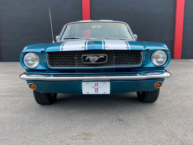 Ford Mustang 1966 image number 2