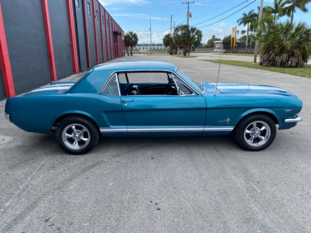 Ford Mustang 1966 image number 27