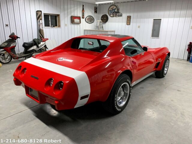 Chevrolet Corvette 1976 image number 3