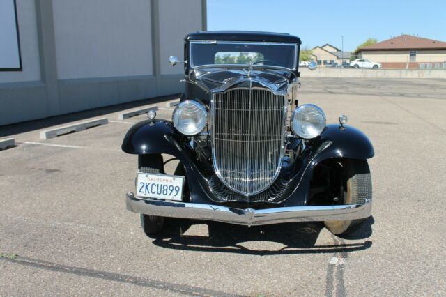 Packard Model 900 1932 image number 1