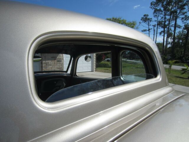 Ford 5-Windows All Steel Henry Ford 1934 image number 39