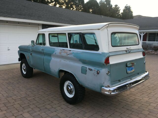 Chevrolet Suburban 1964 image number 32