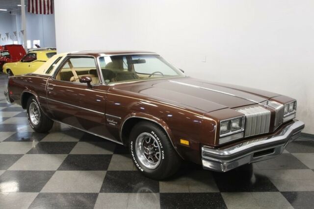 Oldsmobile Cutlass 1977 image number 17