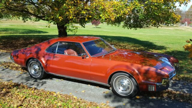 Oldsmobile Toronado 1966 image number 16