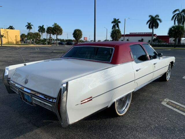 Cadillac Fleetwood 1972 image number 17