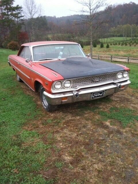 Ford Galaxie 1963 image number 0