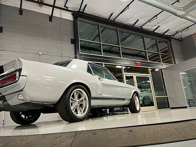 Ford Mustang 1967 image number 21