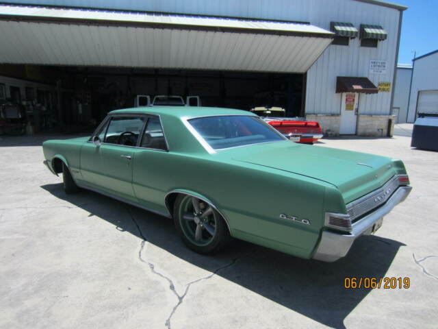 Pontiac GTO 1965 image number 2