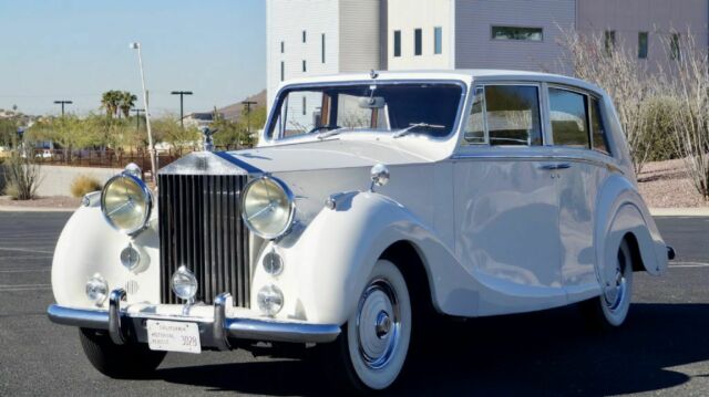 Rolls-Royce Silver Wraith 1951 image number 2