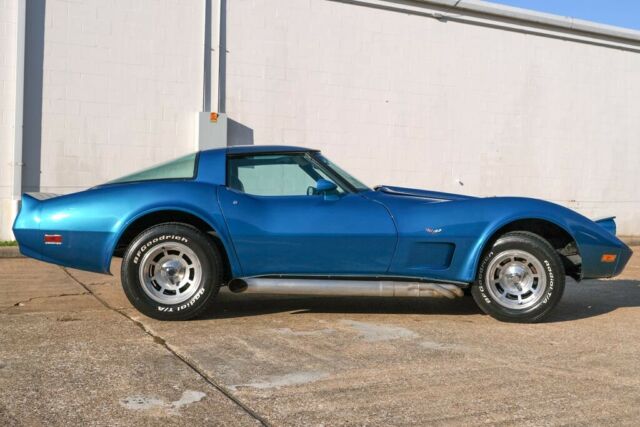 Chevrolet Corvette 1979 image number 1