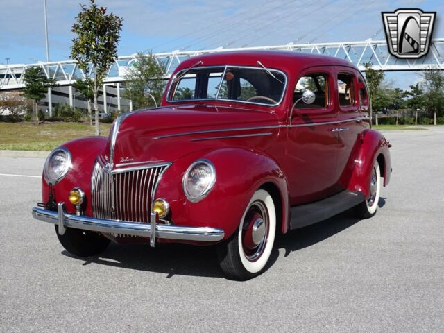 Ford Deluxe 1939 image number 13